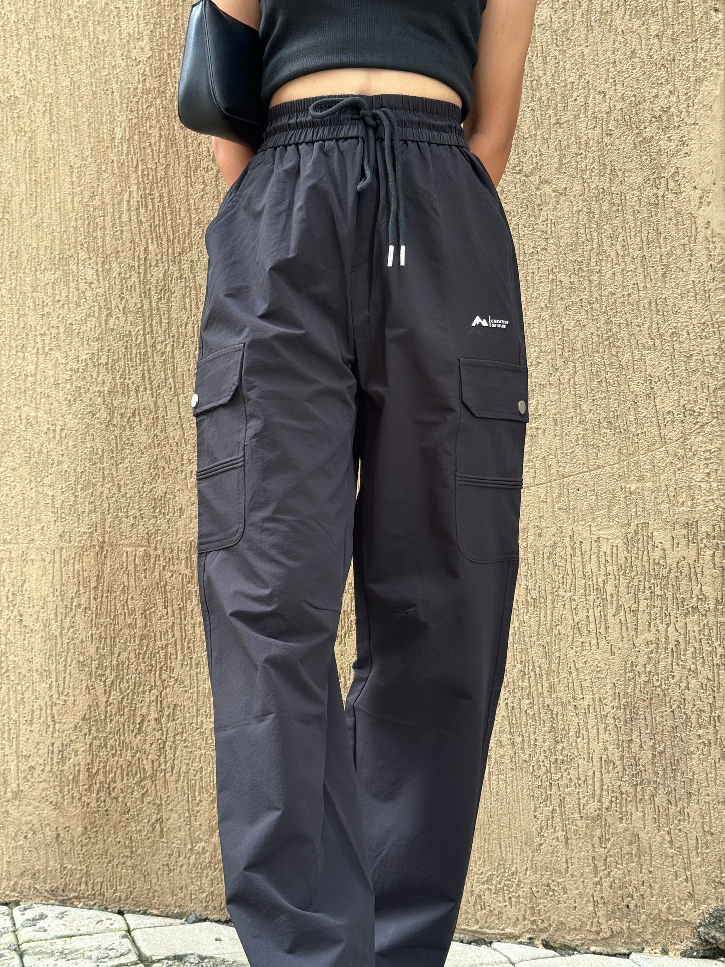 Unisex Utility Cargo Pants – Black Edition