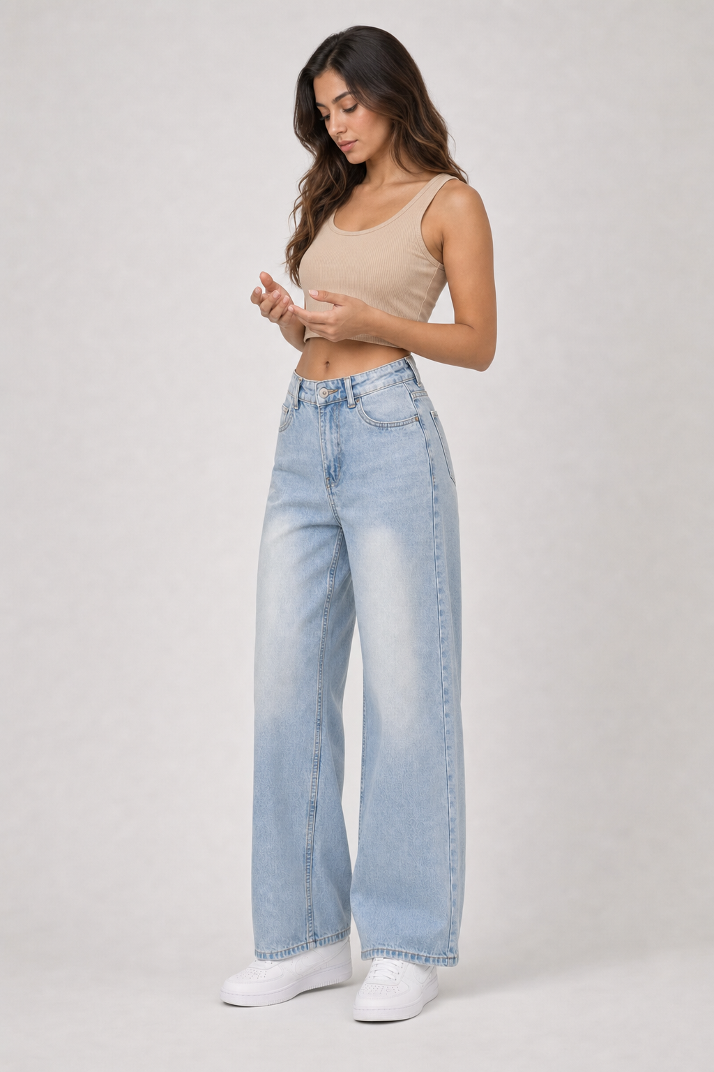 Women’s Light Wash Wide Leg Jeans