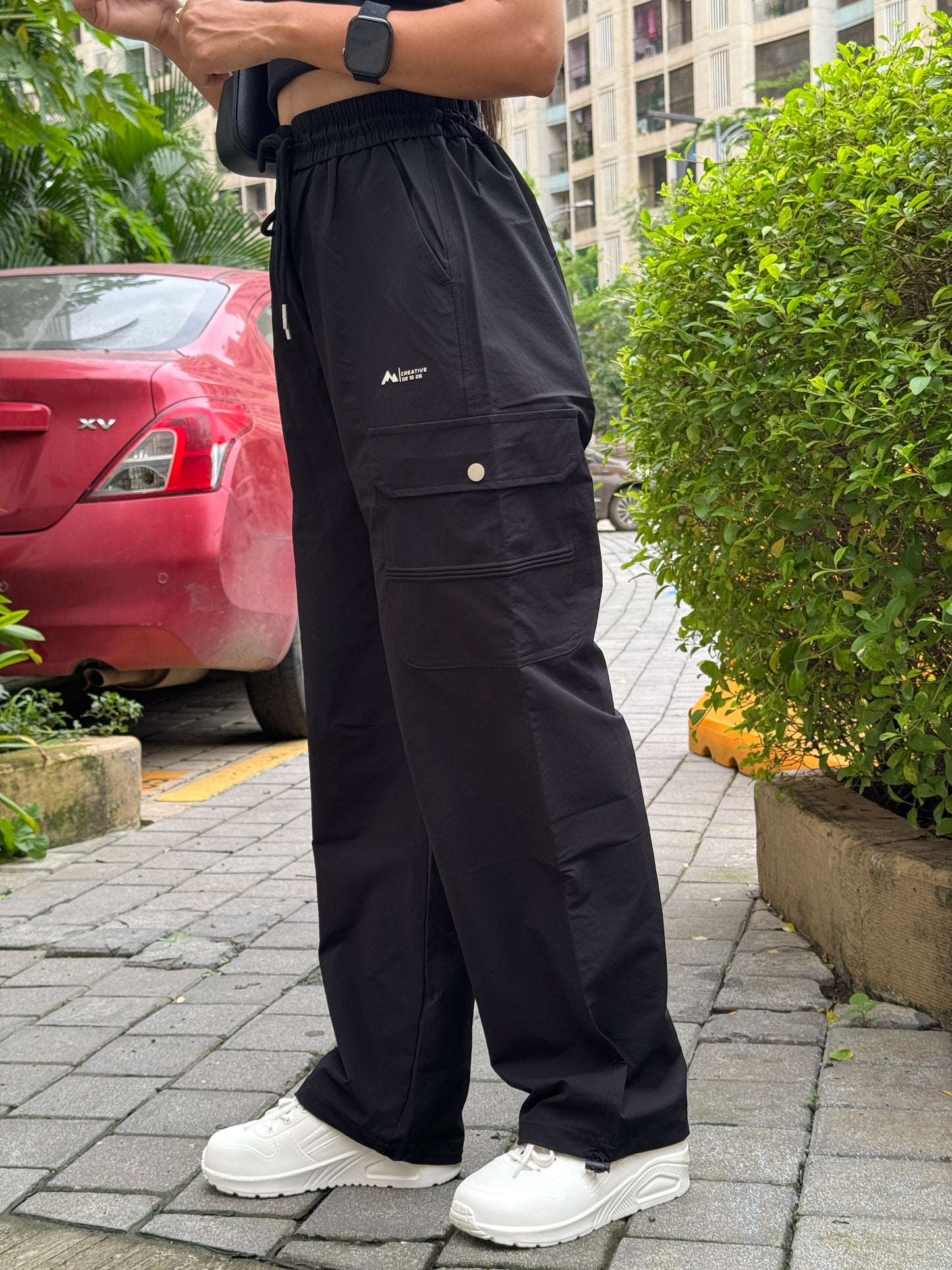 Unisex Utility Cargo Pants – Black Edition